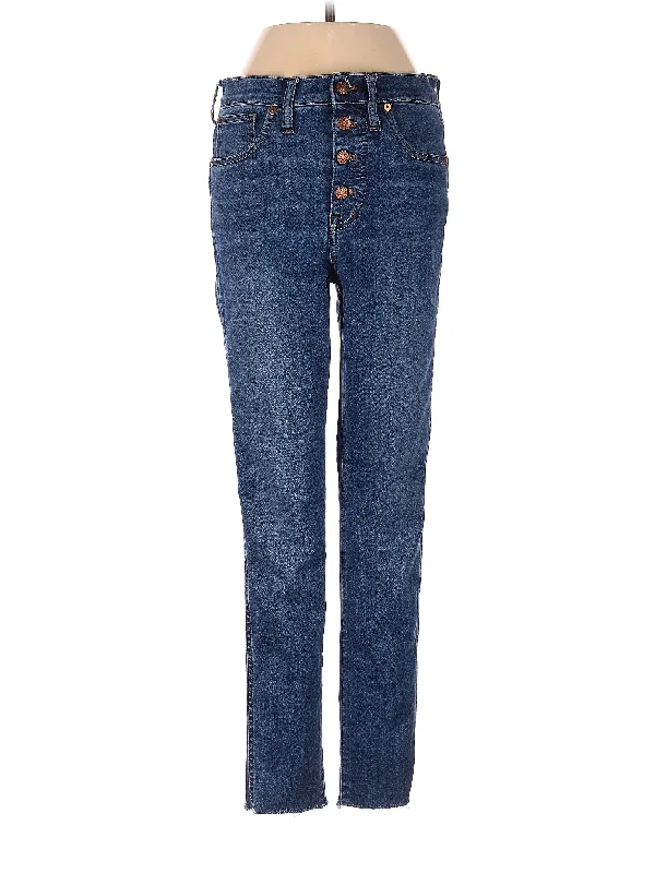 Mid-Rise Straight-leg Jeans in Medium Wash