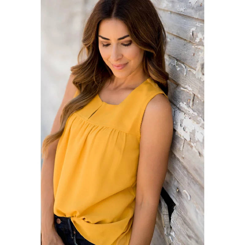 Bigger Savings, Better Shopping!Slit Blouse Tank
